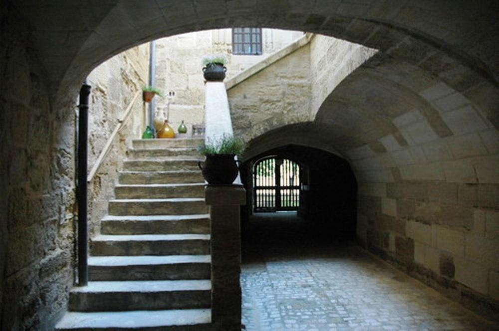 Tresor Apartment Uzes Exterior photo